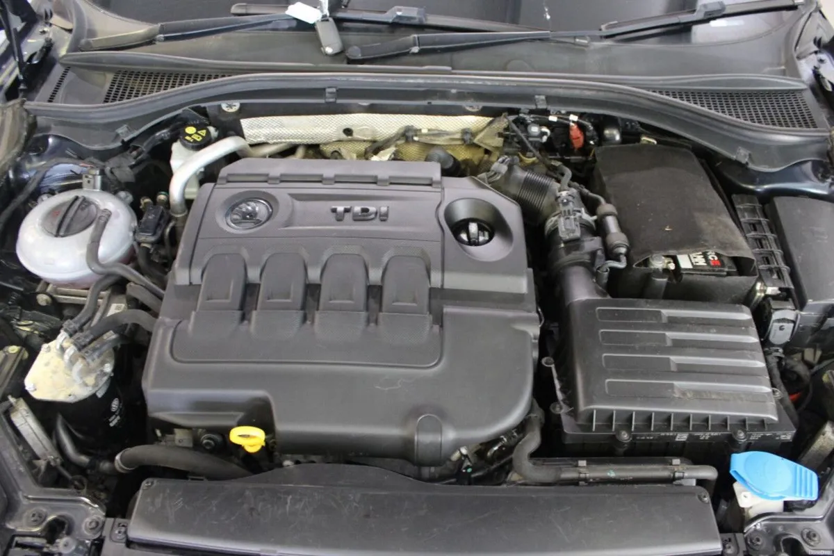 Skoda Superb 1.6 TDI 120bhp Style - TENDER 28 - Image 6