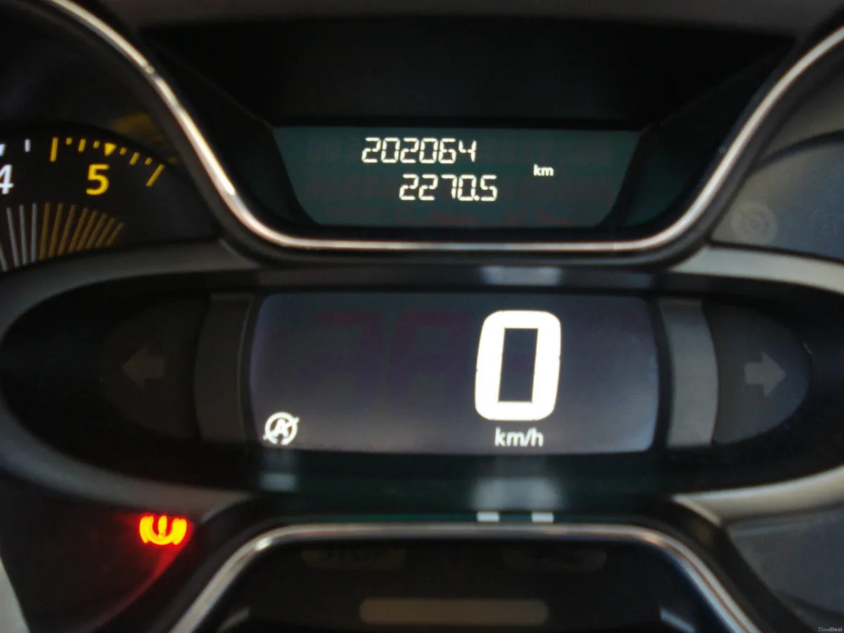 Renault Captur Intense 1.5 DCI - Image 3
