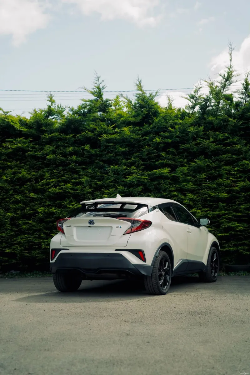 Toyota C-HR 1.8 Hybrid 2017 - Image 5