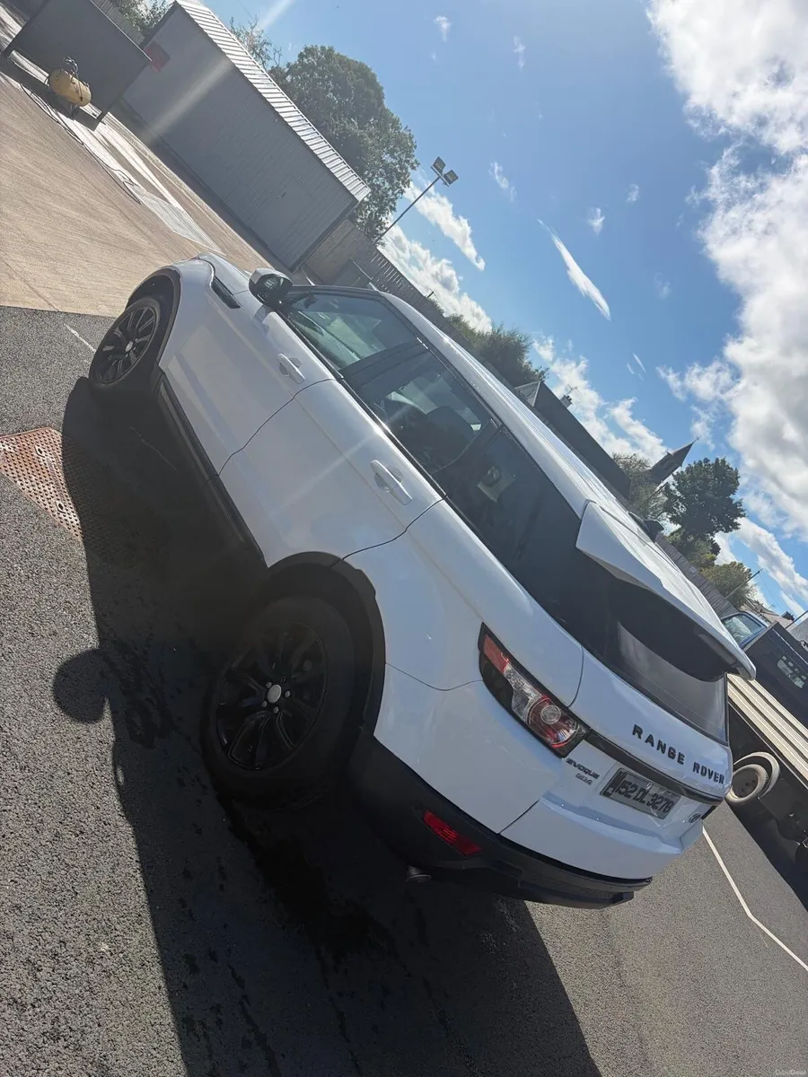 Land Rover Range Rover Evoque 2015 - Image 2