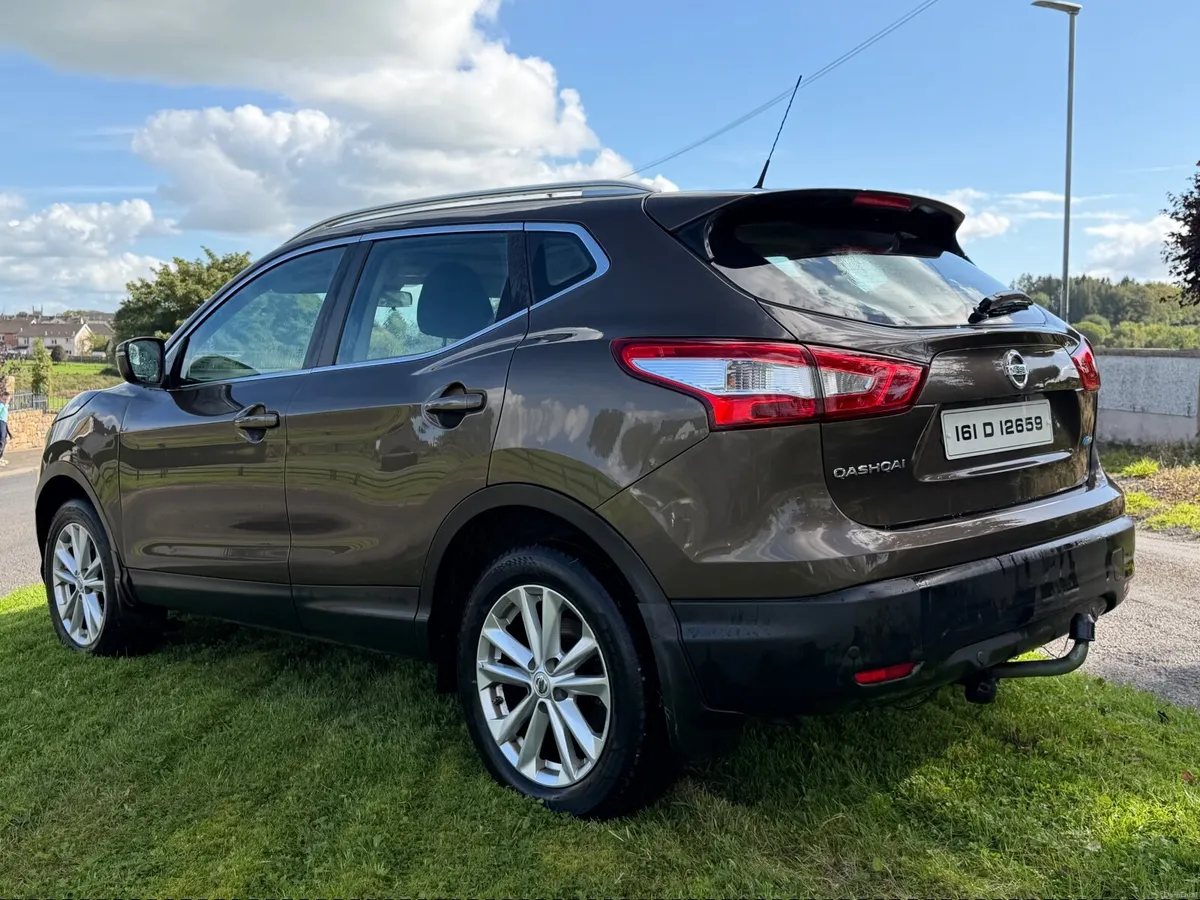 Nissan Qashqai 2016 Top spec Tax & Tested - Image 2