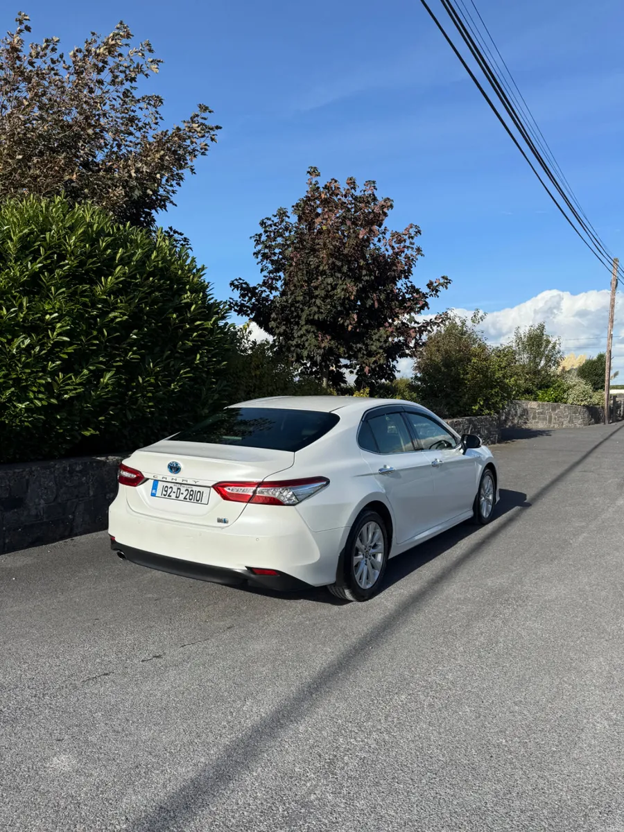 Toyota Camry 2019 - Image 3