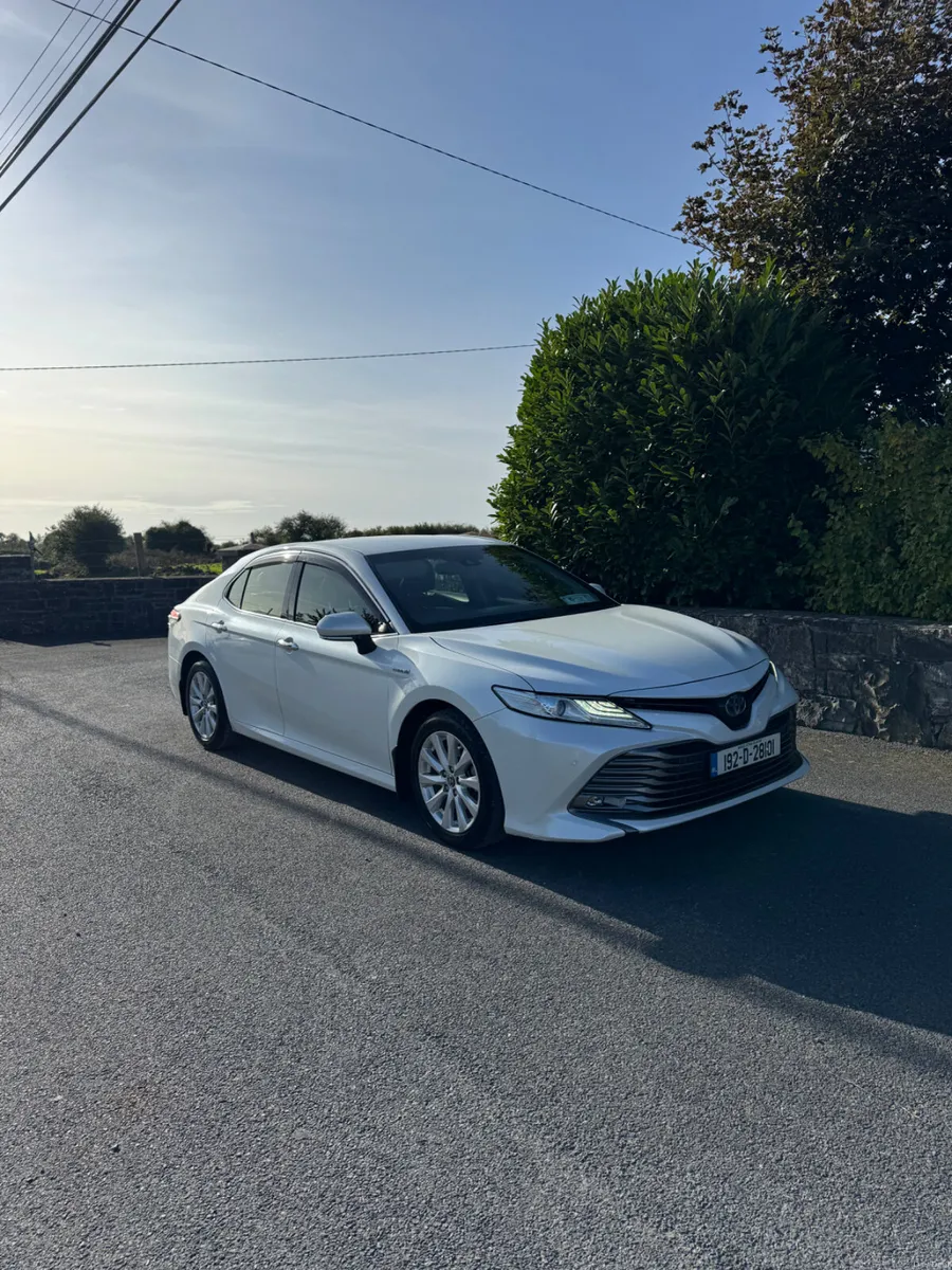 Toyota Camry 2019 - Image 1