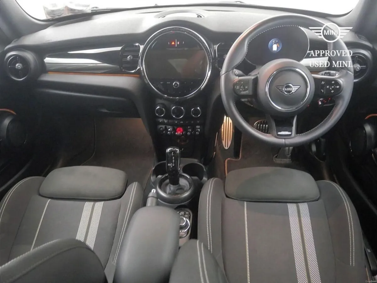 Mini Cooper 3-Door Cooper Sport - Image 4