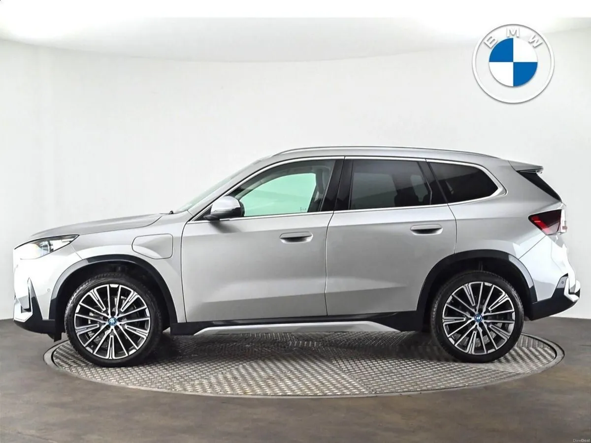 BMW X1 xDrive25e xLine - Image 3