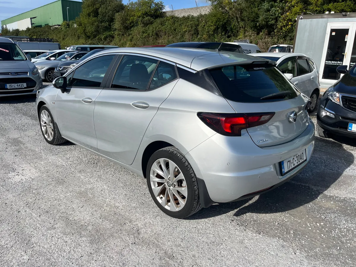 Opel Astra 2017 - Image 3