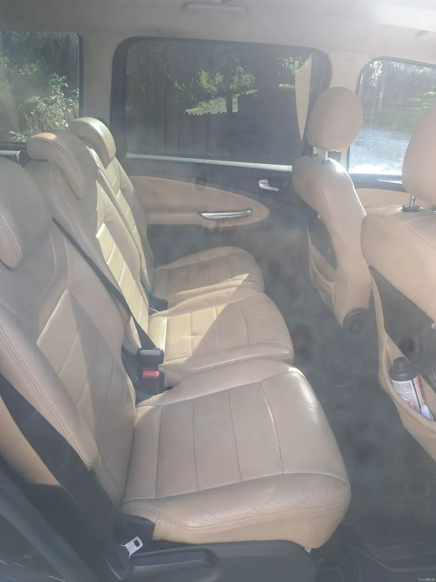 Ford Galaxy 2013 - Image 1