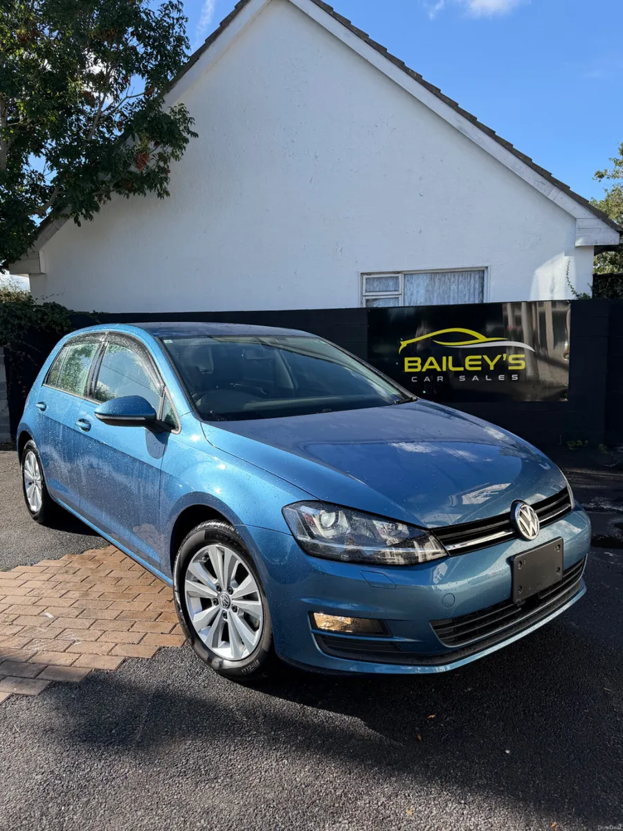 Volkswagen Golf auto only 22000km - Image 1