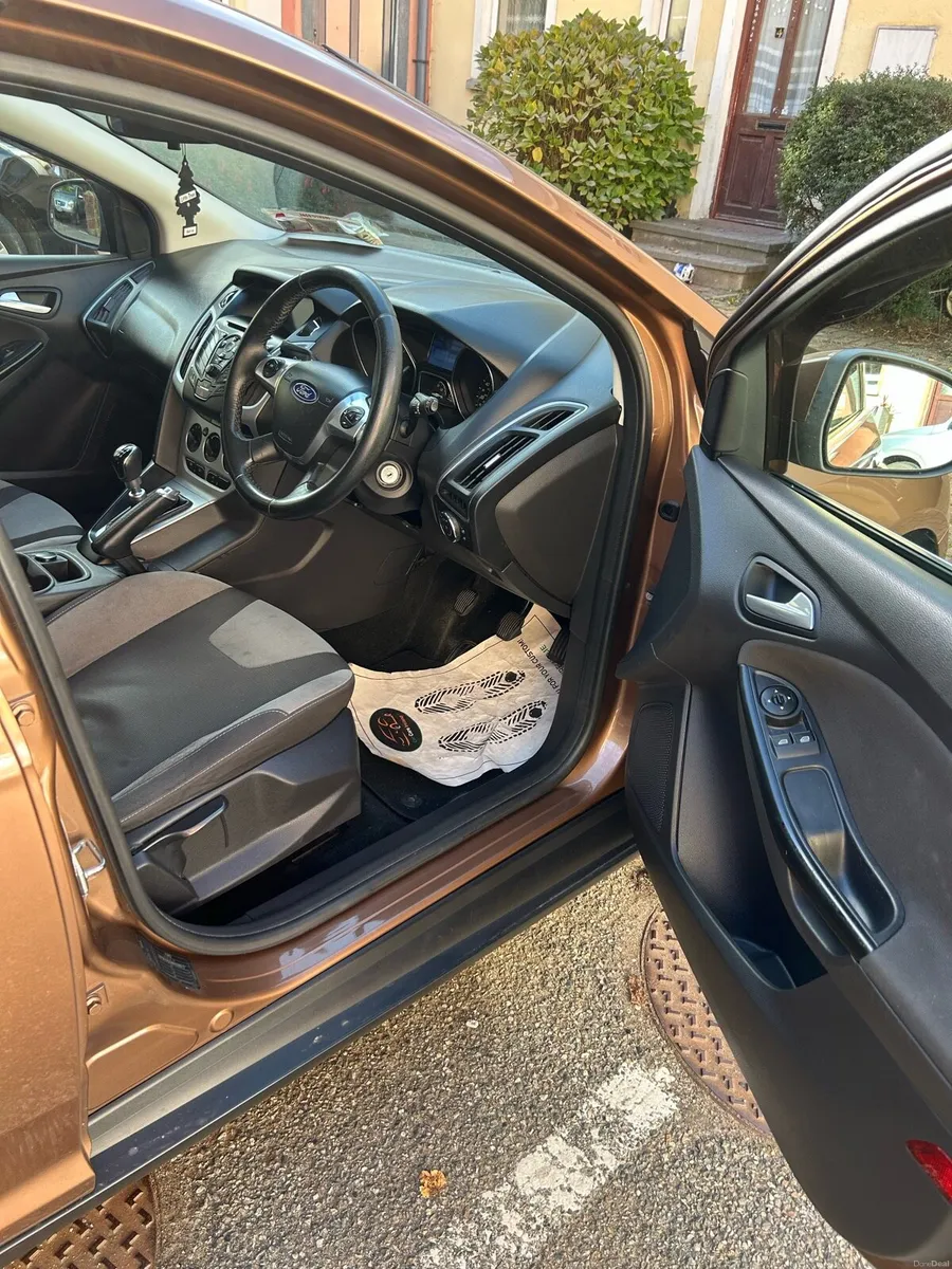 Ford Focus (Low Mileage 126k) km - Image 5