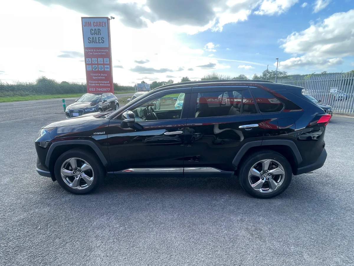 2019-2 Toyota Rav 4 - Image 4