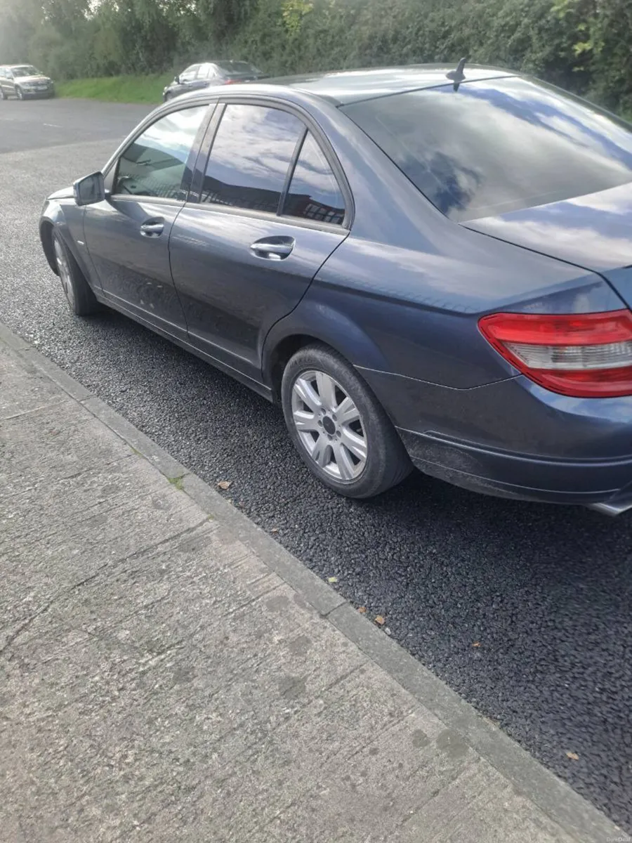 Car - Image 3
