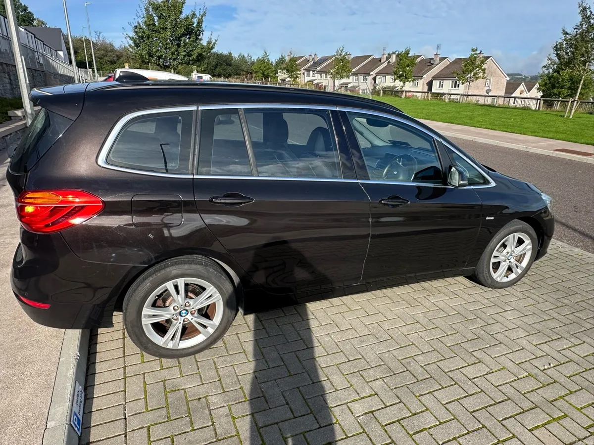 BMW 2 series 7 seater - Image 6