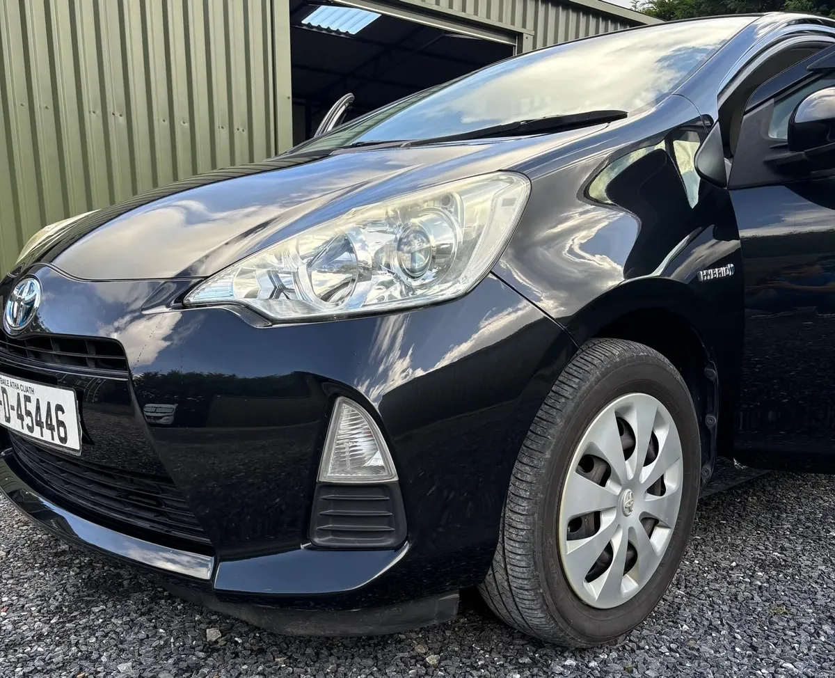 Toyota Aqua 2013 - Image 5