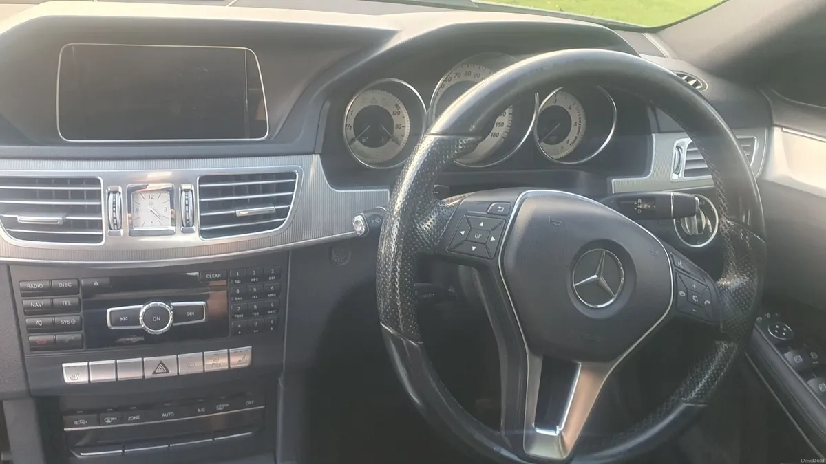 Mercedes-Benz E-Class 2014 - Image 3