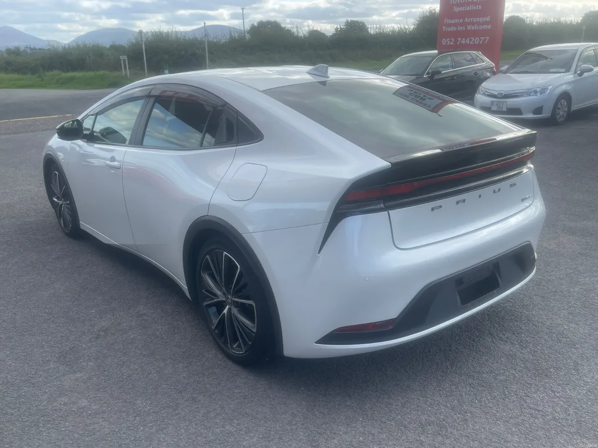 2023 Toyota Prius - Image 5
