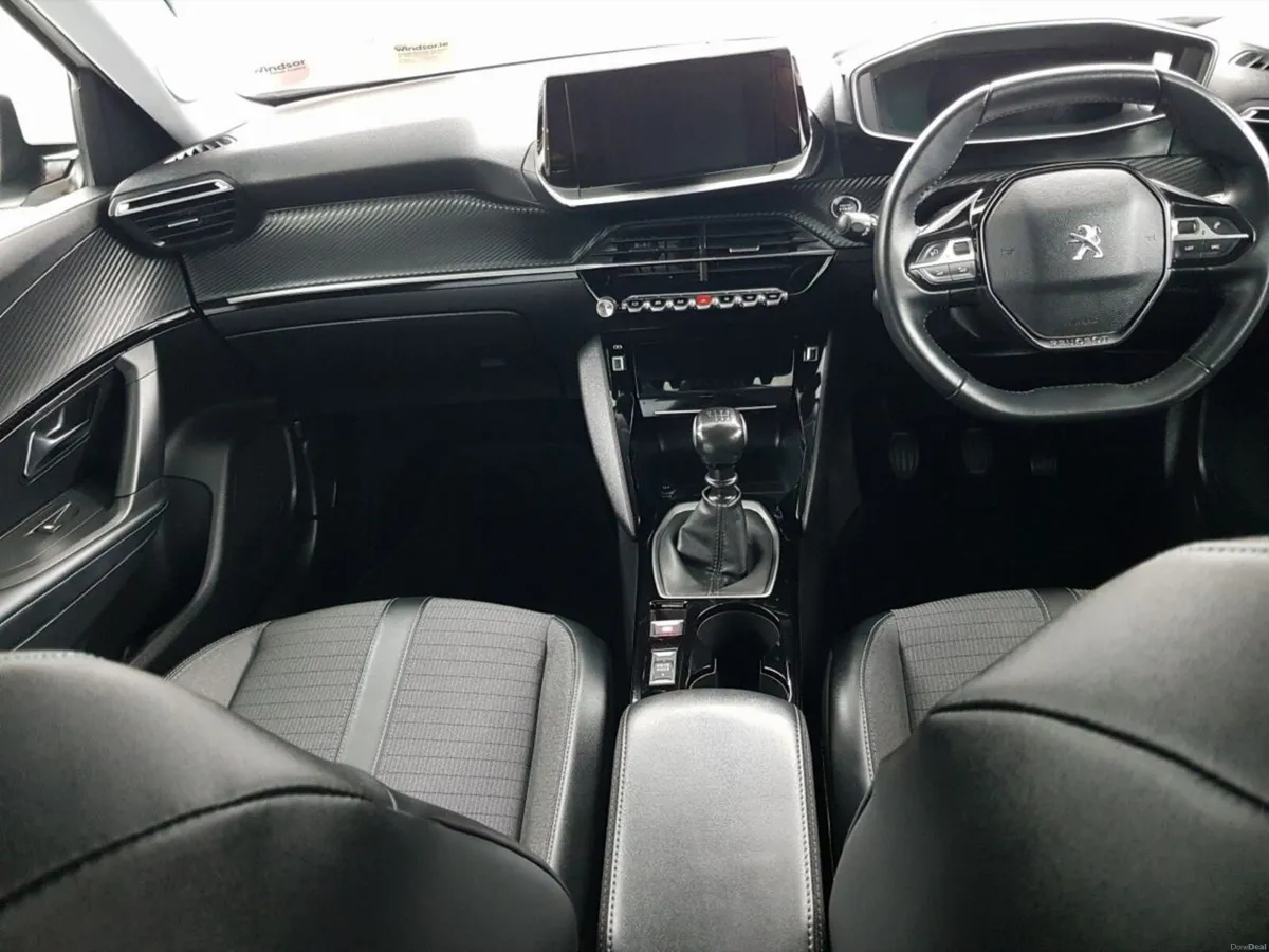 Peugeot 2008 1.2 Puretech 100bhp Allure - Image 3