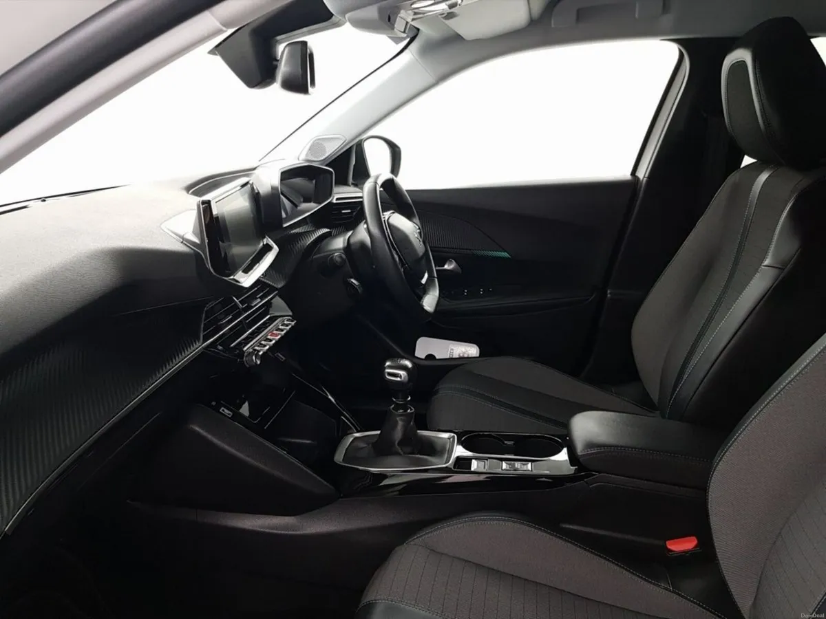 Peugeot 2008 1.2 Puretech 100bhp Allure - Image 4
