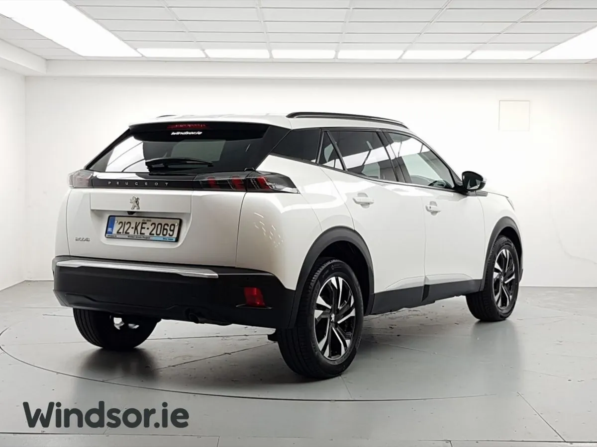 Peugeot 2008 1.2 Puretech 100bhp Allure - Image 2