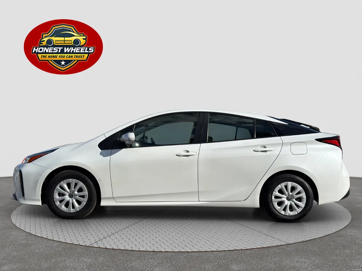 2022 Toyota Prius 1.8 Petrol Hybrid Automatic - Image 4