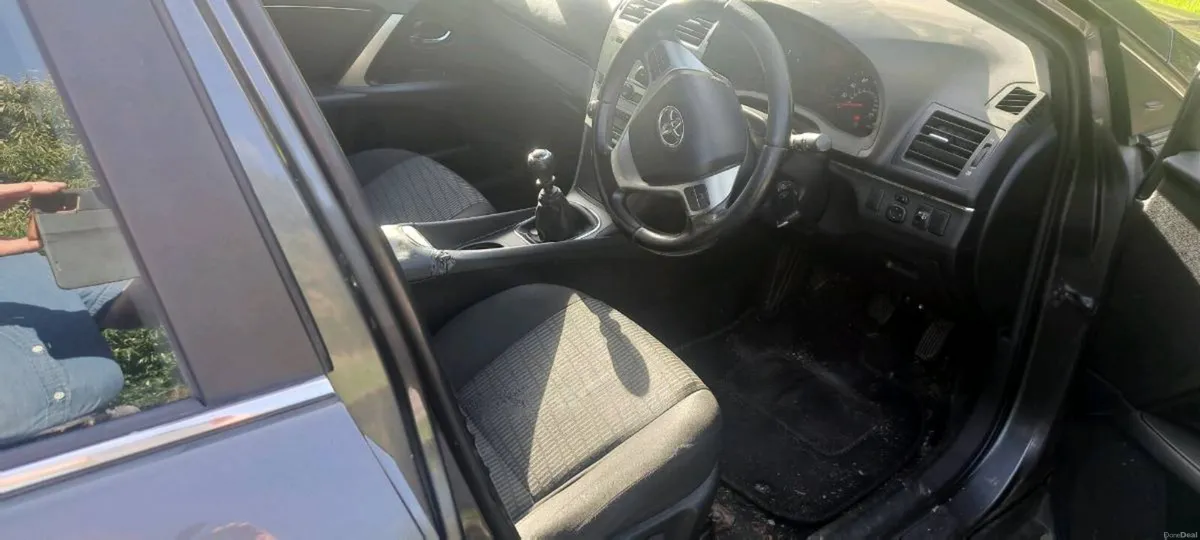 Estate car - Image 5