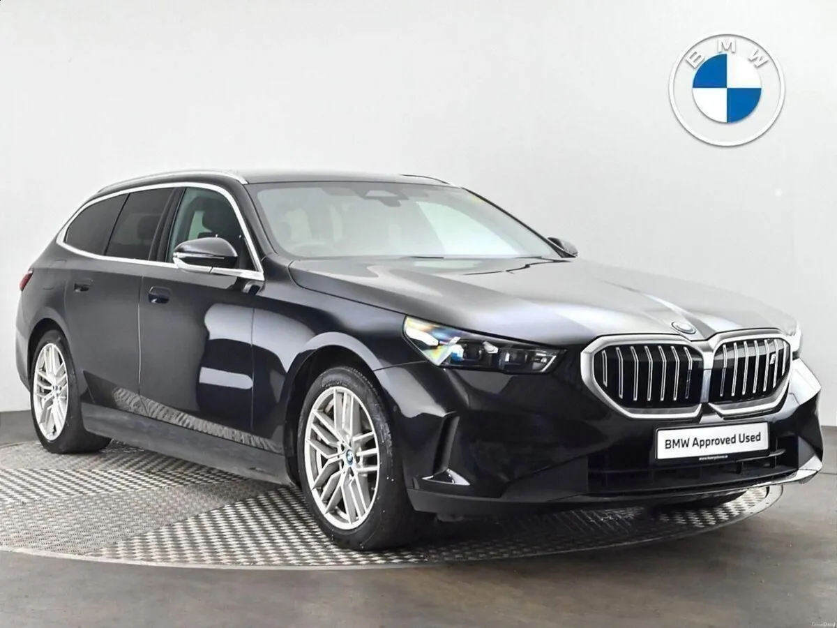BMW i5 eDrive40 Sport Edition Touring - Image 1