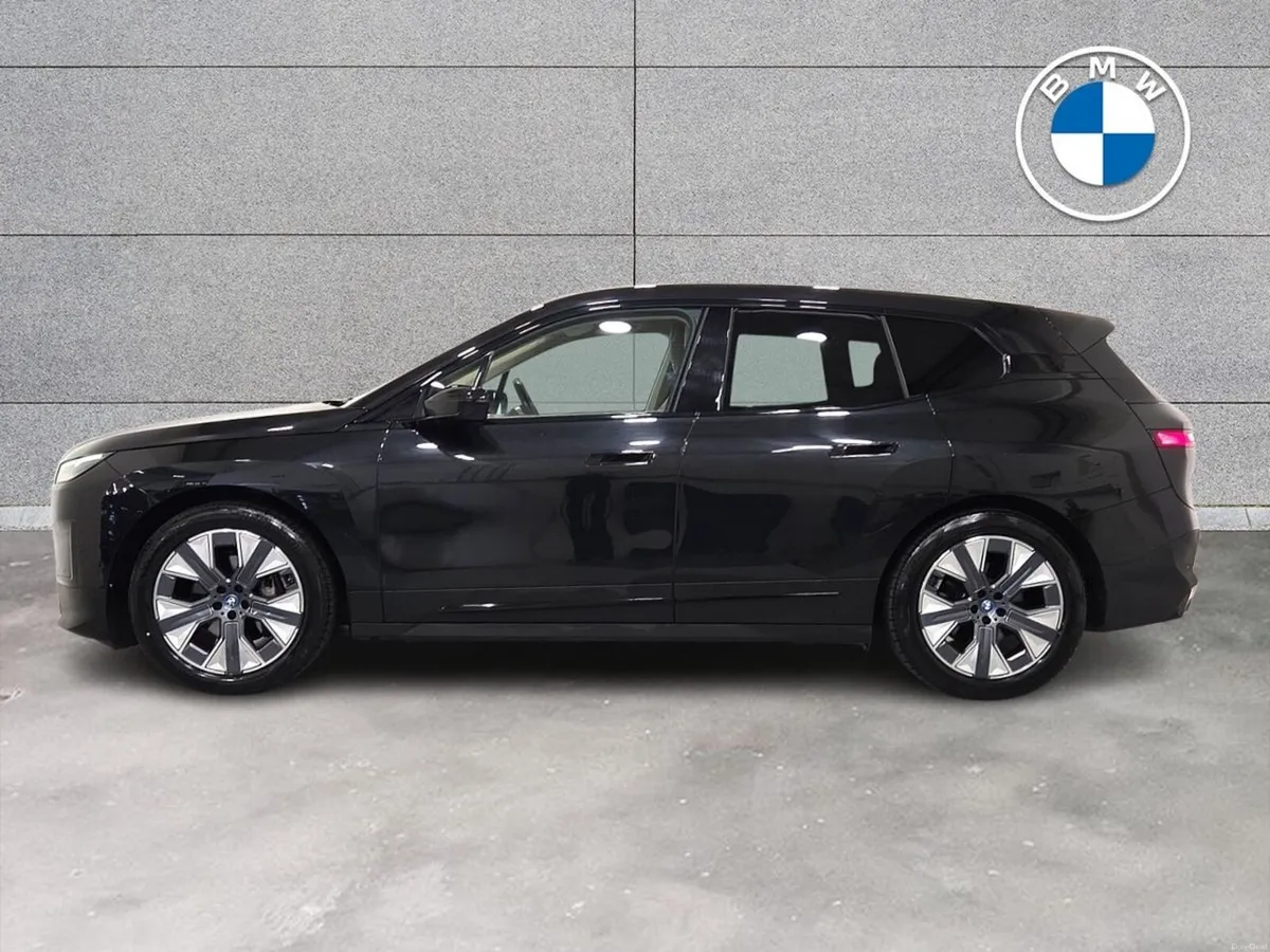 BMW iX xDrive40 Sport - Image 3