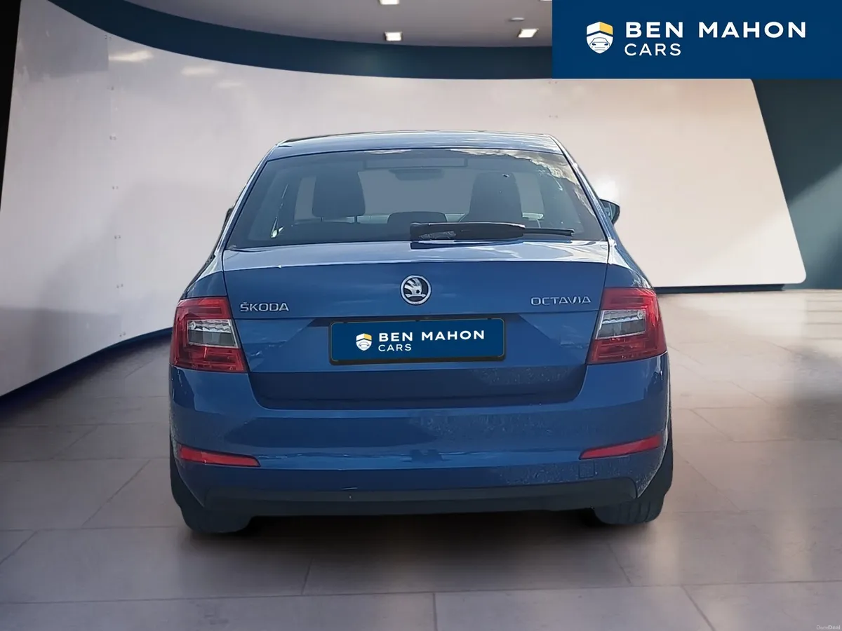 🚙 2016 Škoda Octavia Style 1.2 Petrol 💙 - Image 4