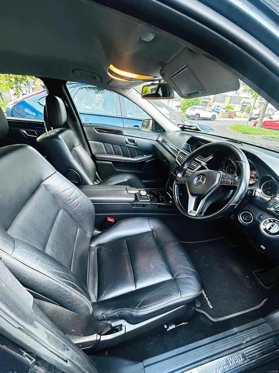 Mercedes E220 Auto - Image 4