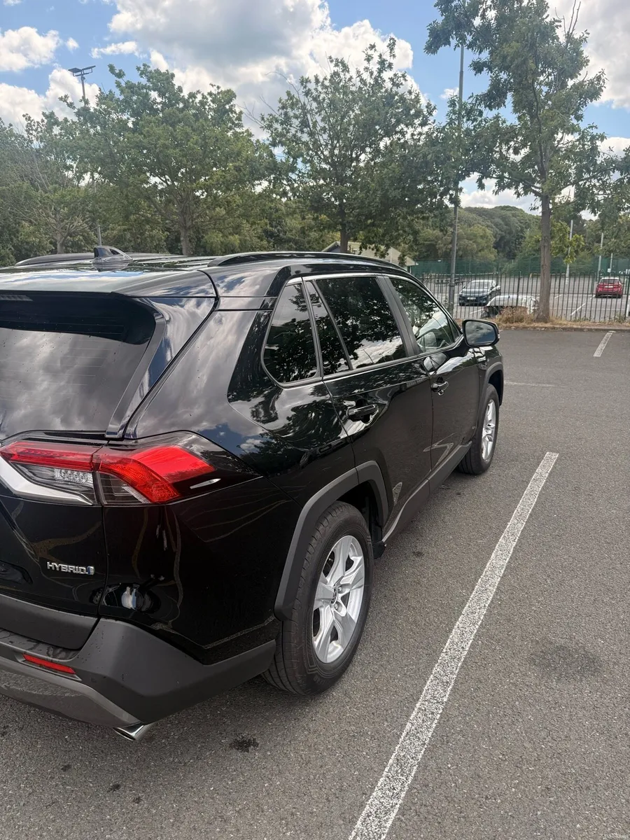 Toyota RAV4 2.5 Hybrid Sol - Image 4