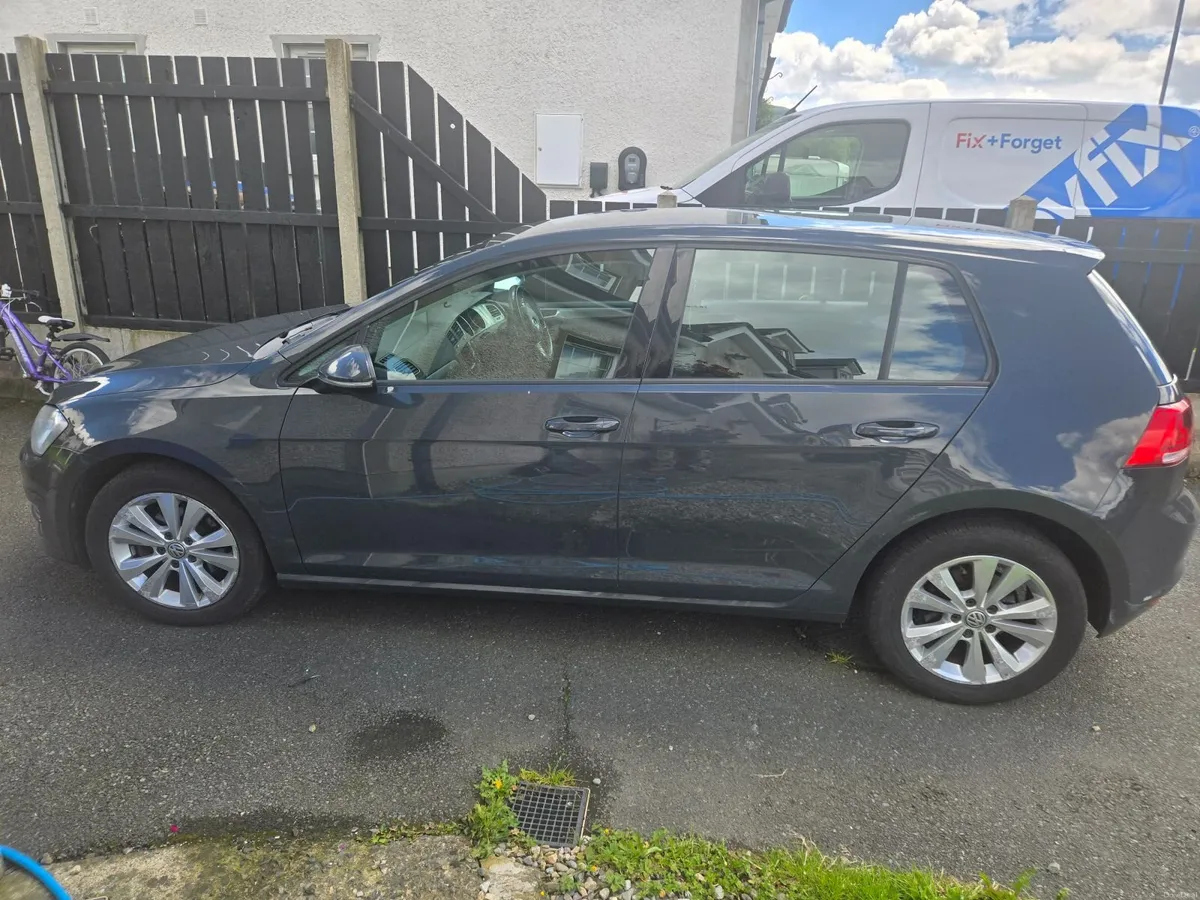 Volkswagen Golf 2014 1.6L Diesel Automatic - Image 1