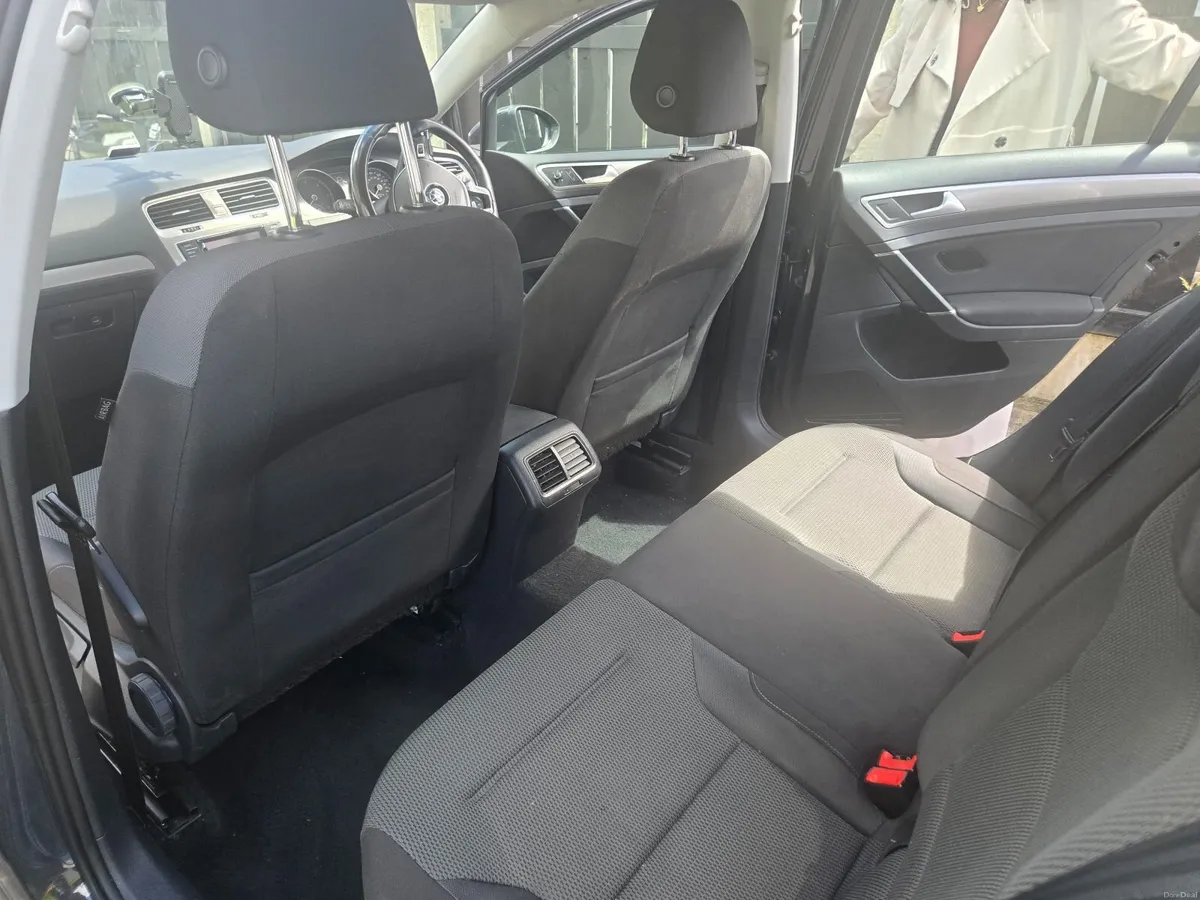 Volkswagen Golf 2014 1.6L Diesel Automatic - Image 5