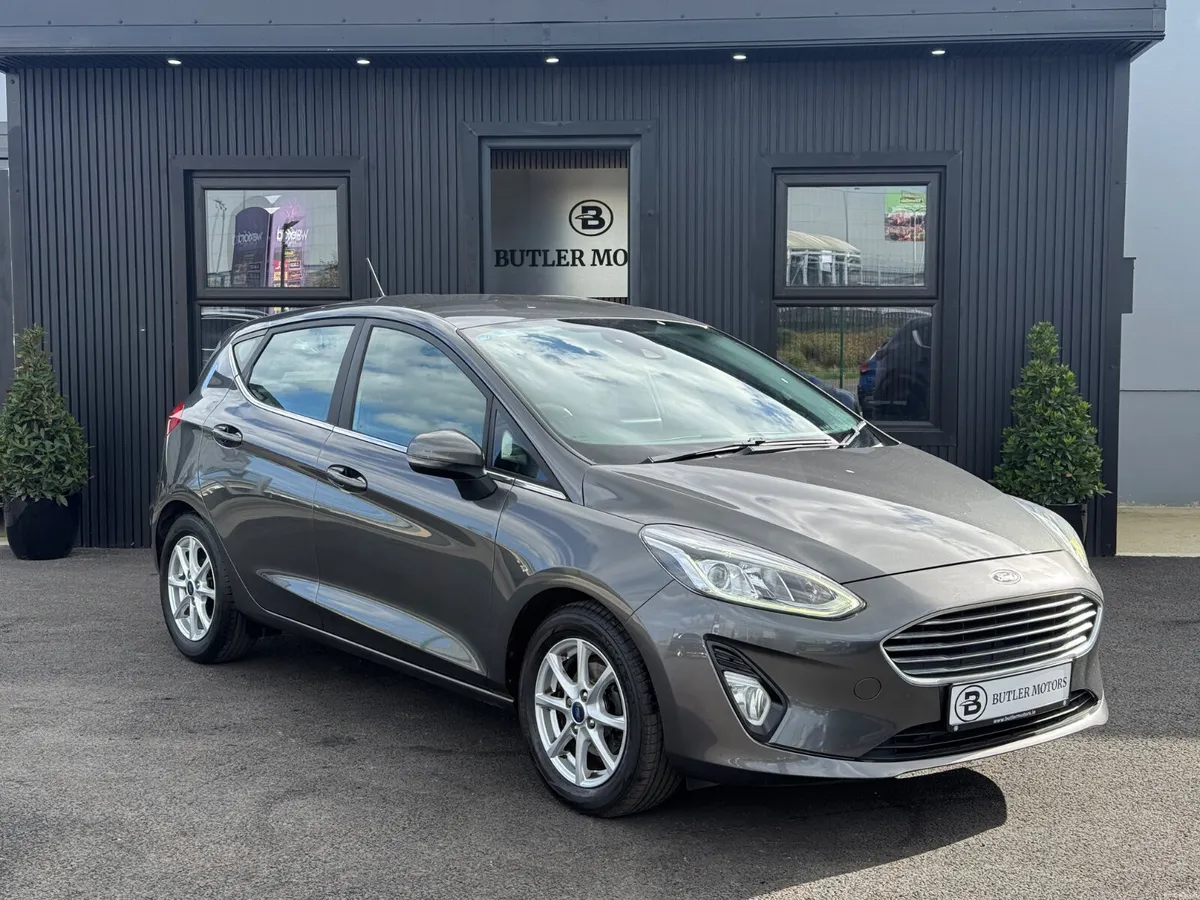 2018 Ford Fiesta 1.1L Zetec 5dr - Image 2