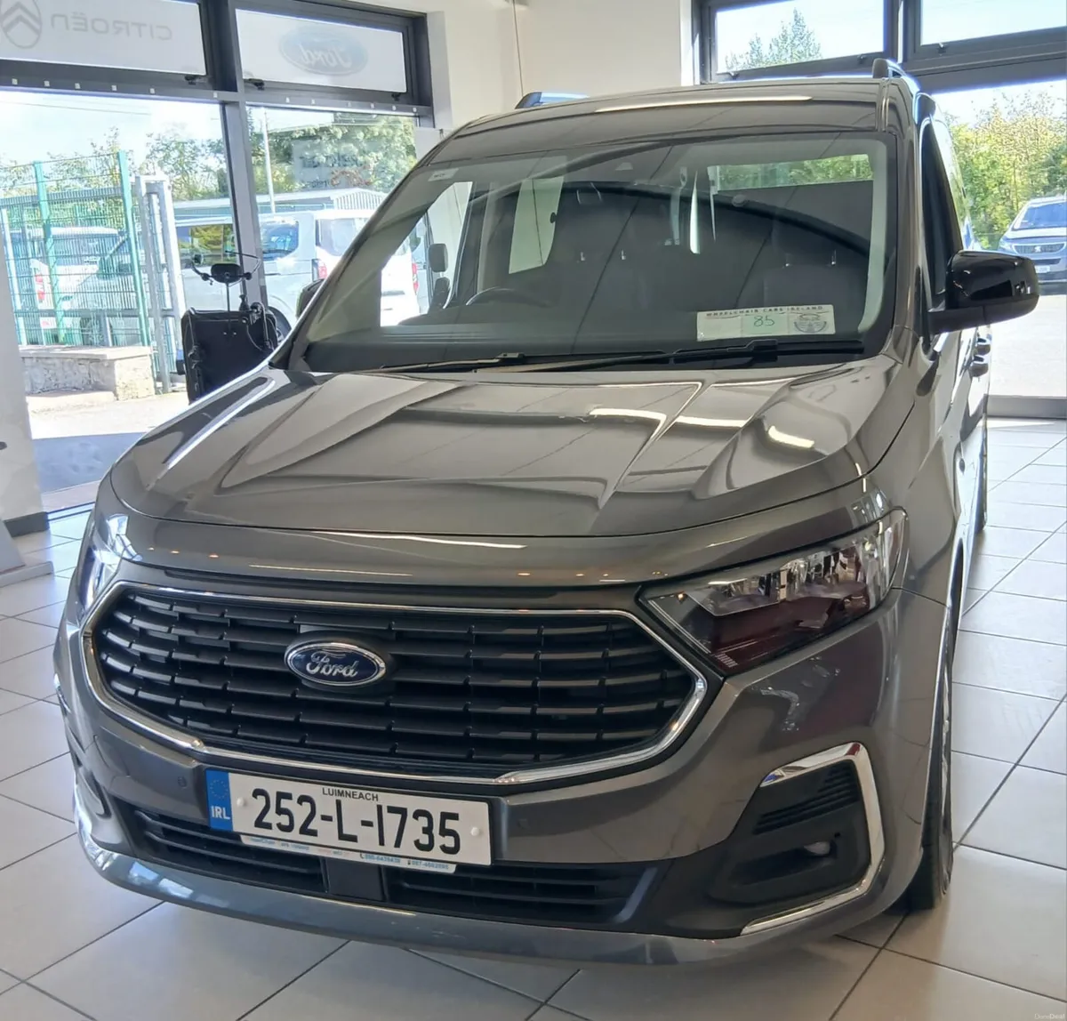 Wheelchair Taxi Ford Tourneo Connect 2025 - Image 1