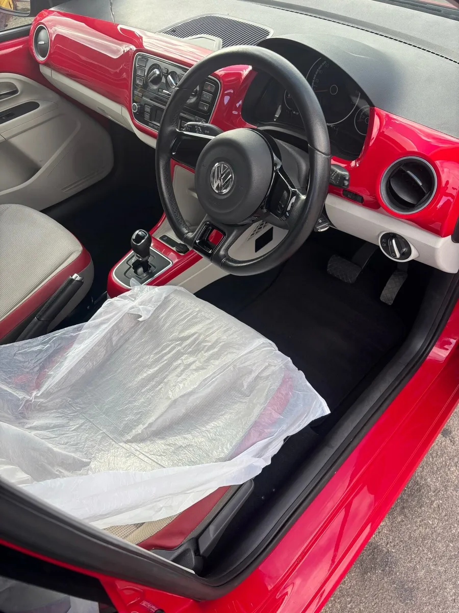 Volkswagen up automatic - Image 5