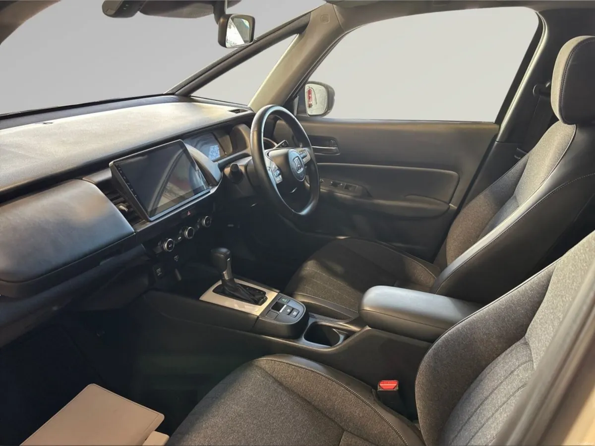 Honda Fit Hybrid - Image 4