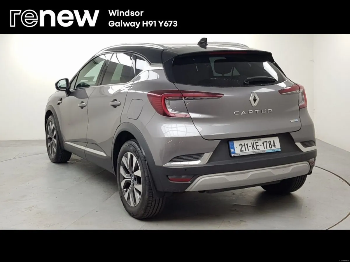 Renault Captur E-TECH Plug-in 160 Auto S-Edition - Image 3