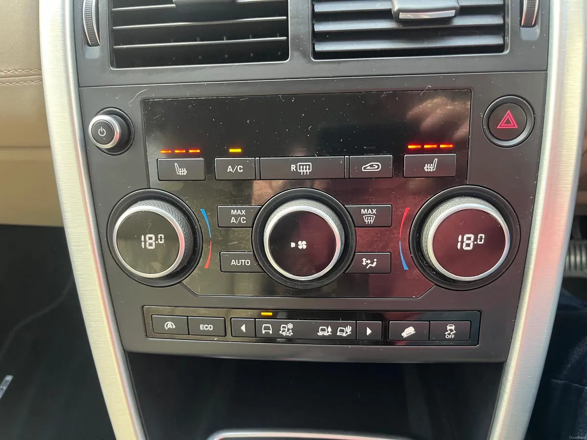 Land Rover Discovery Sport 2017 - Image 5