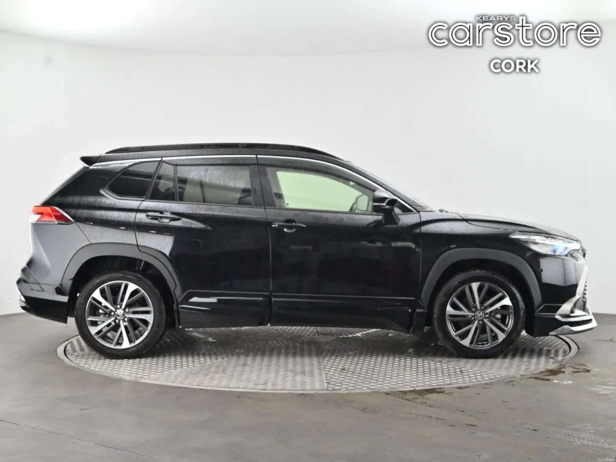 Toyota Corolla Cross HYBRID Z - Image 2