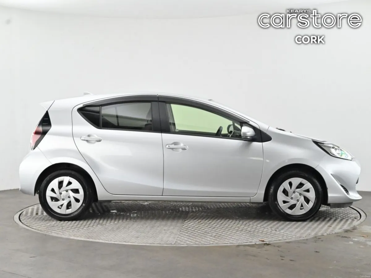 Toyota Aqua 1.5 - Image 2