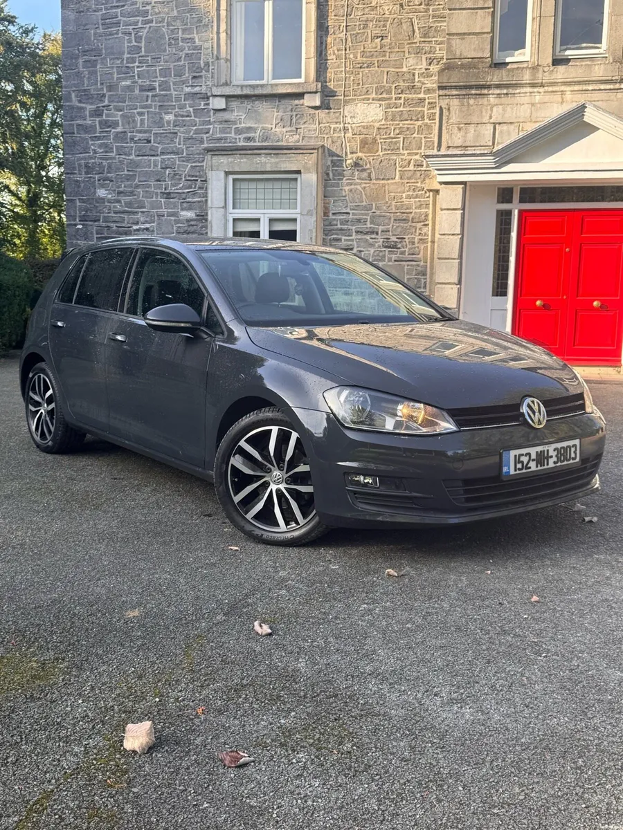 Volkswagen Golf 1.4 TSI CarPlay Leather seats - Image 1