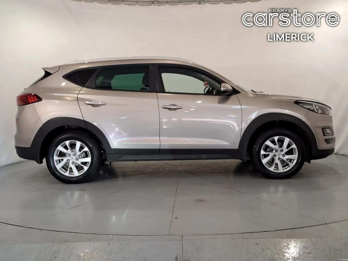 Hyundai Tucson 2WD Executive Petrol - Image 2