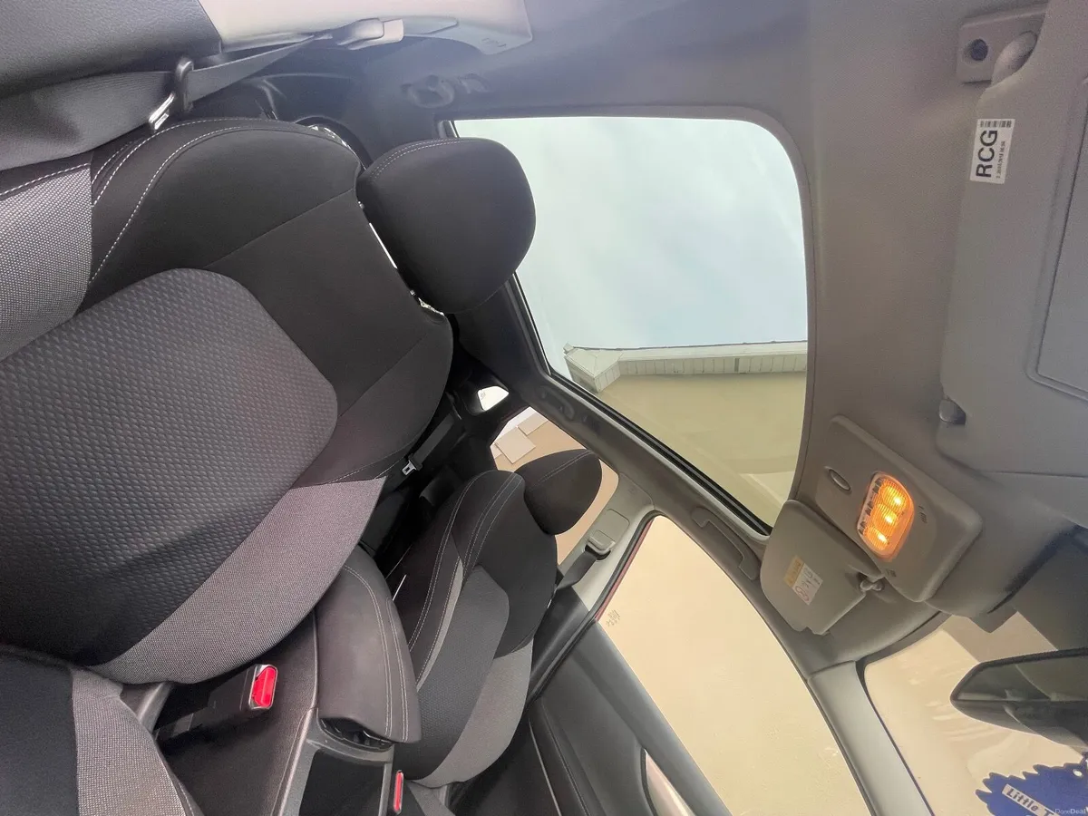 Nissan Qashqai 1.5 DCI SV Premium - Image 5