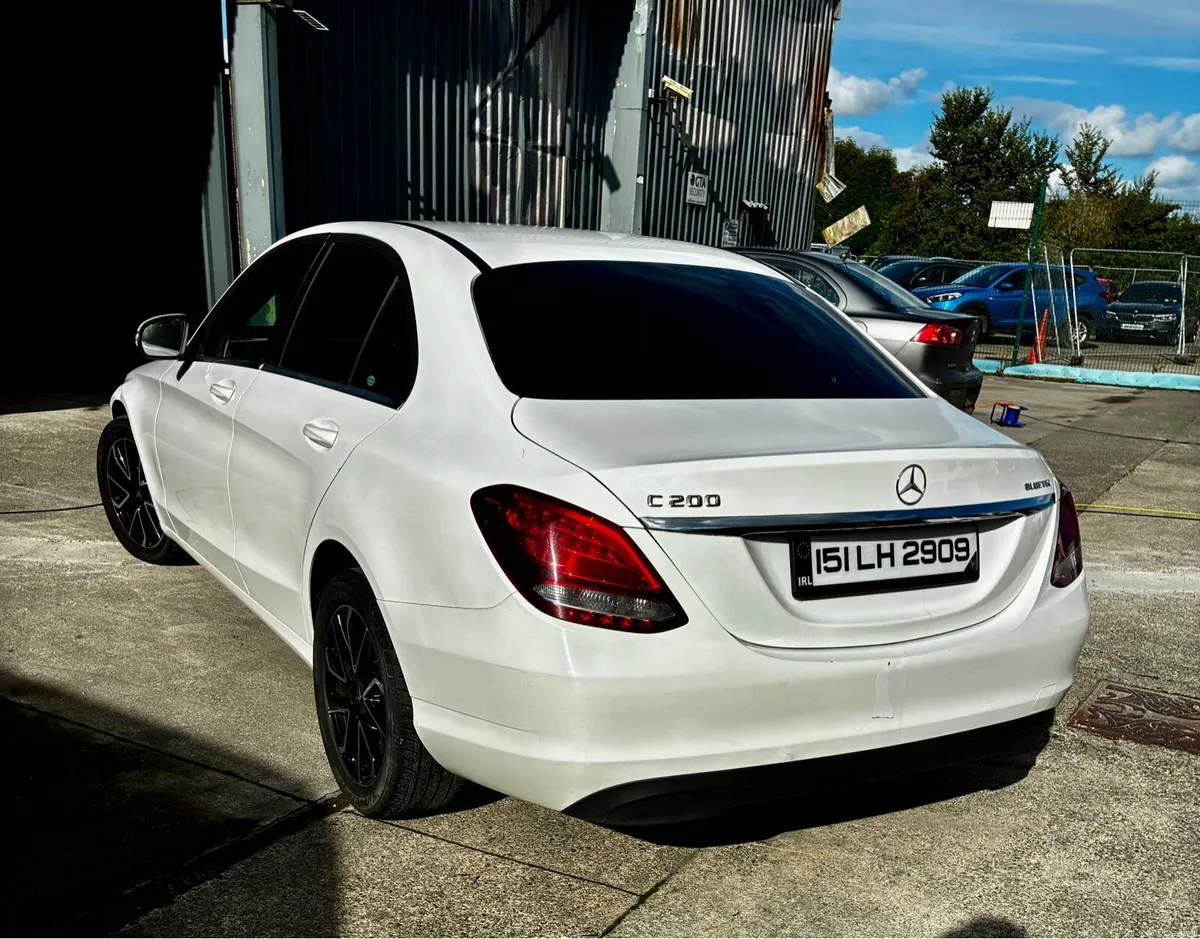 Mercedes Benz c200 - Image 2