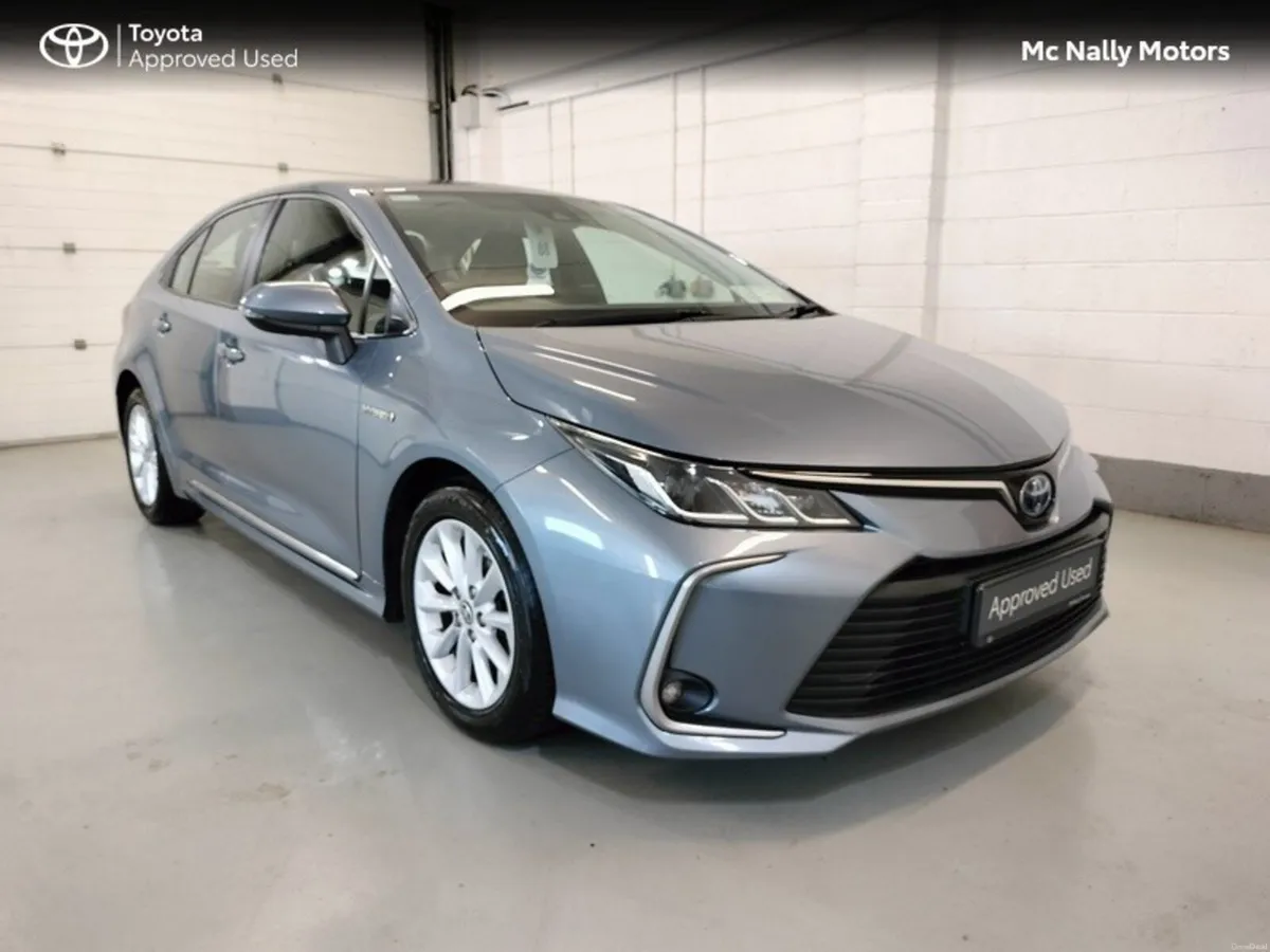 Toyota Corolla HYBRID LUNA SAL LEATHER SEATS CHROM - Image 1