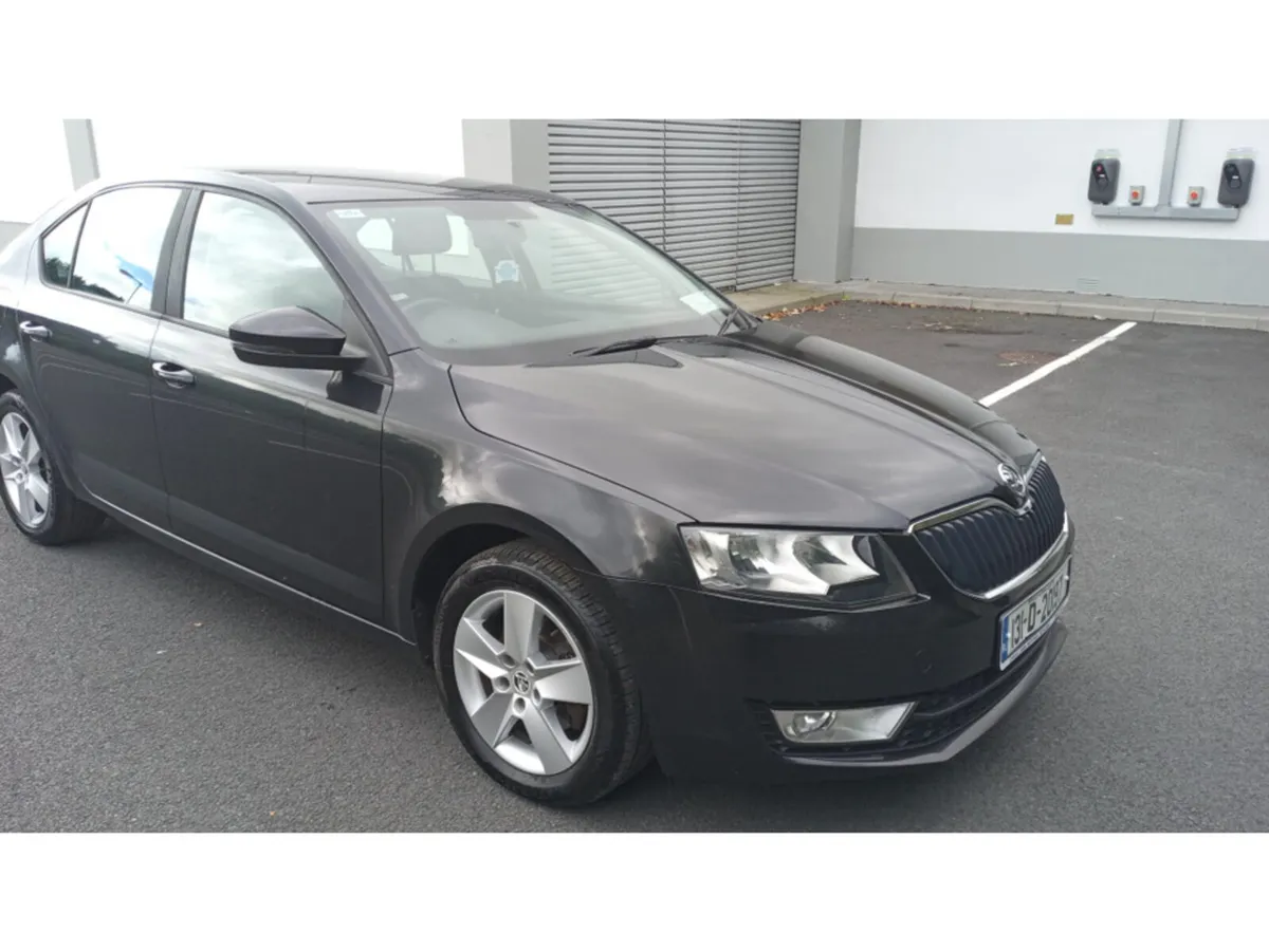 Skoda Octavia / 2013 / 1.6 DIESEL / MANUAL - Image 3
