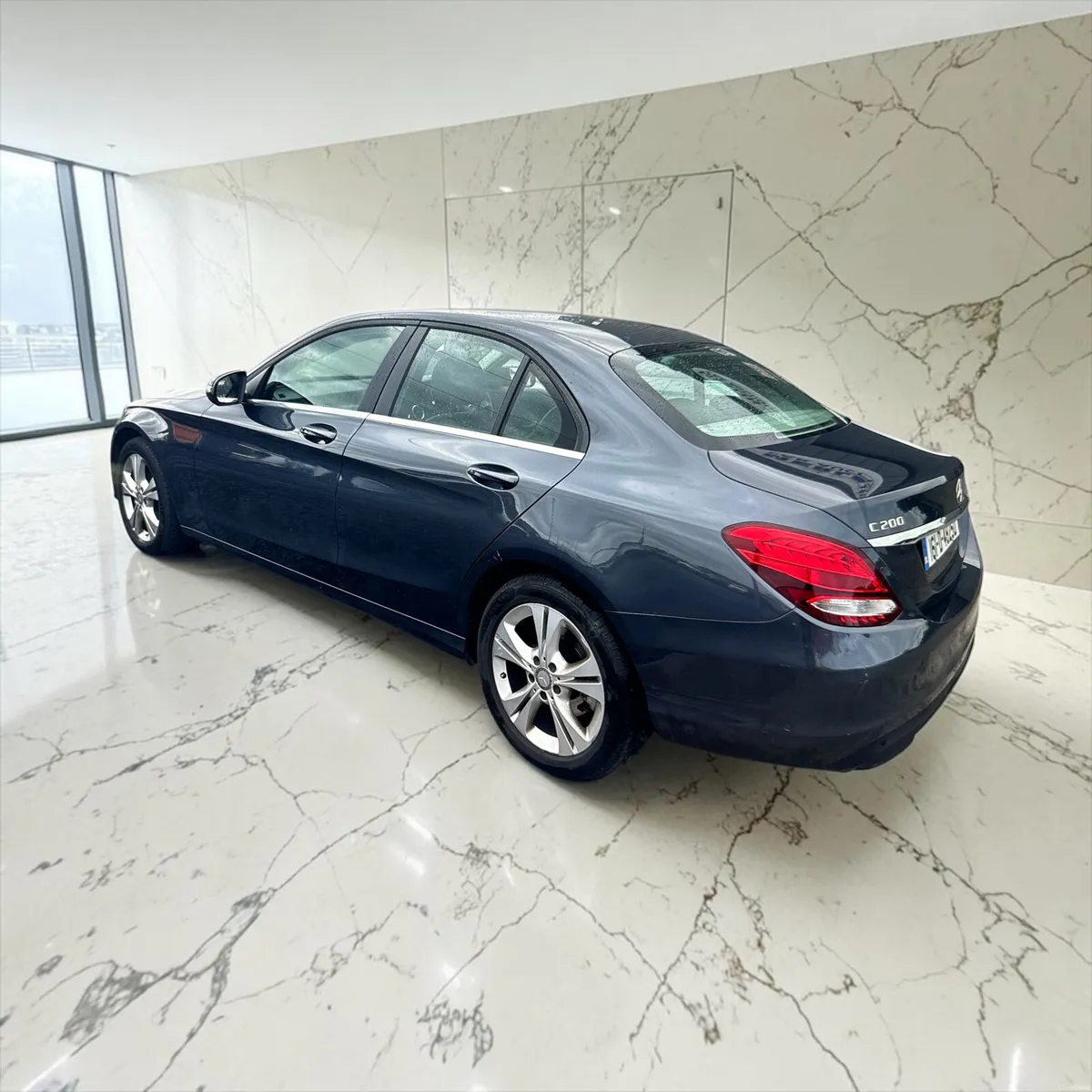 2016 Mercedes-Benz C-Class C-200 Auto 2.0 Petrol - Image 4