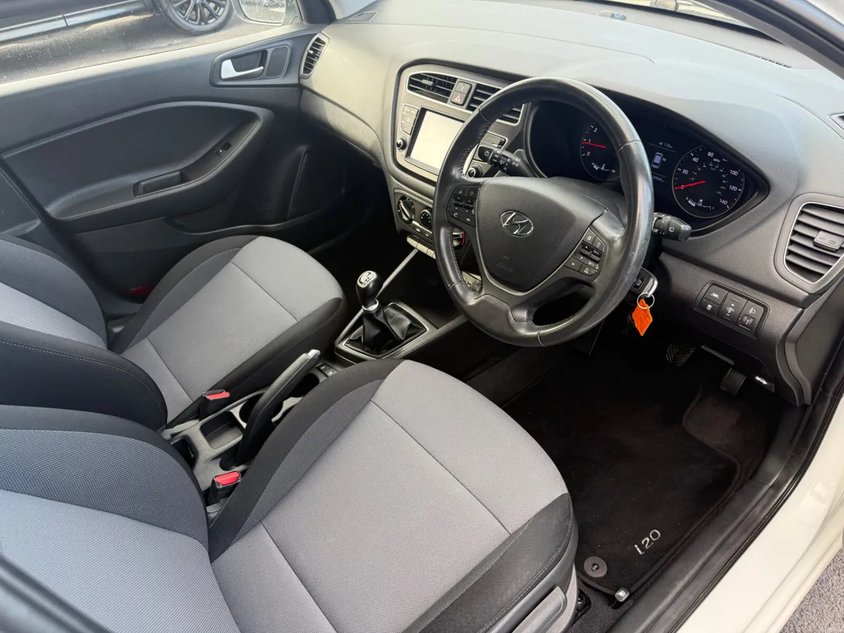 2019 Hyundai i20 1.2P Play Black Ed 5dr - Image 3