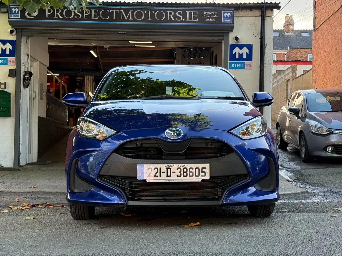 2022 Toyota Yaris, Hybrid Automatic, 84km, New Nct - Image 2