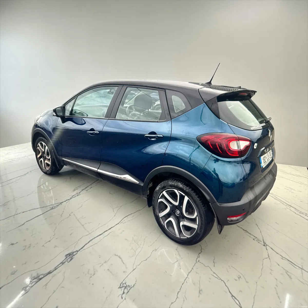 2018 Renault Captur 0.9 Petrol Tce 90 DYNAMIQ NAV - Image 2