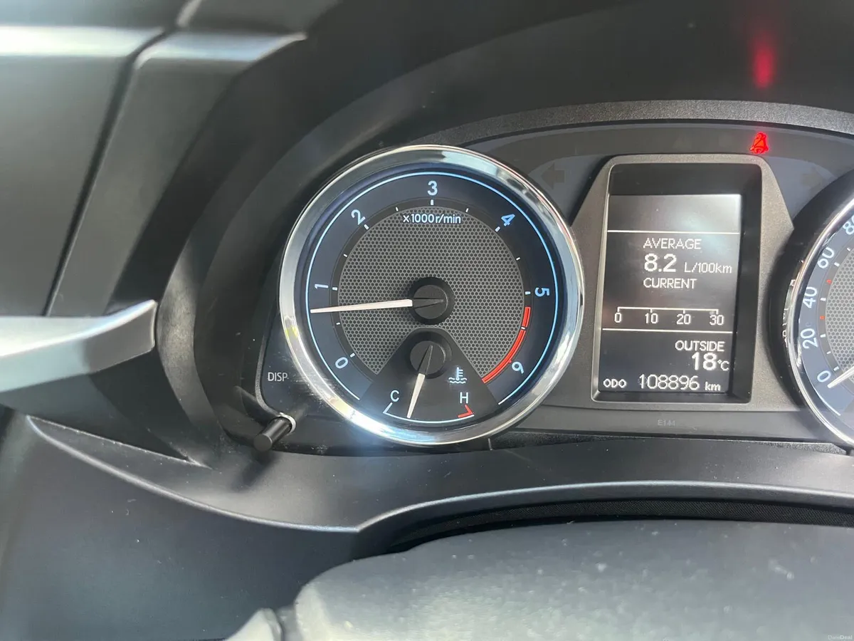Toyota Corolla 2015 - Image 4